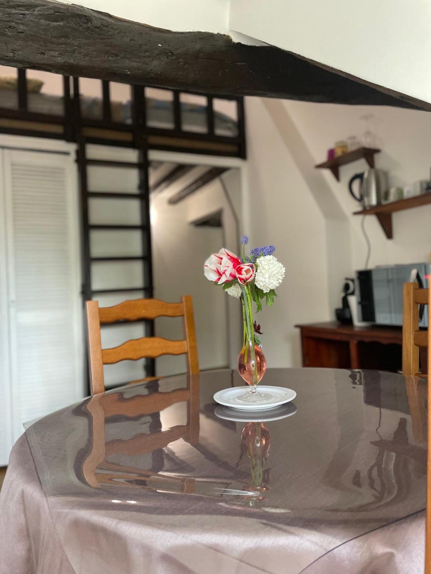 Appartement 1 Chambre Et Mezzanine Hargeville Kültér fotó